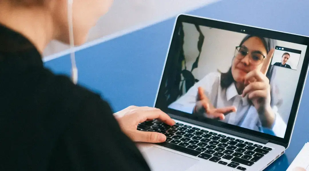 4 Proven Tips to Run Effective and Professional Virtual Interviews